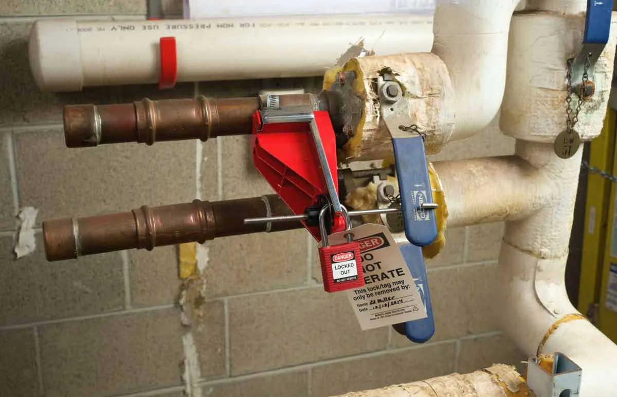 Permanent-Mount-Ball-Valve-Lockouts