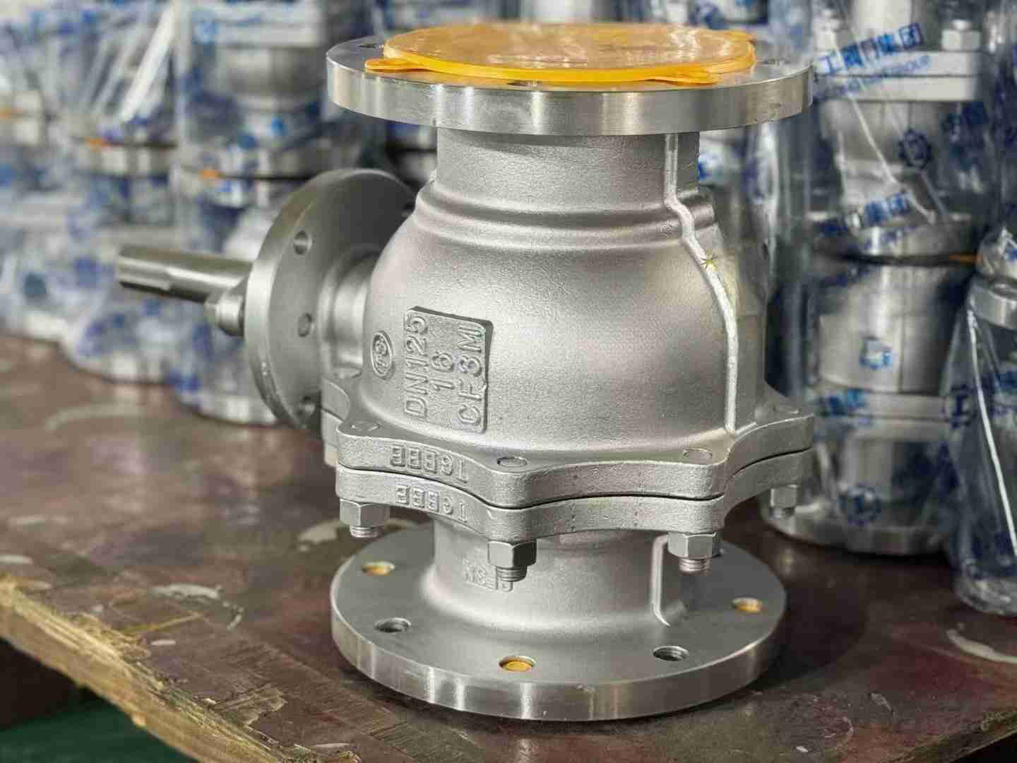 dn125-cf8m-ball-valve