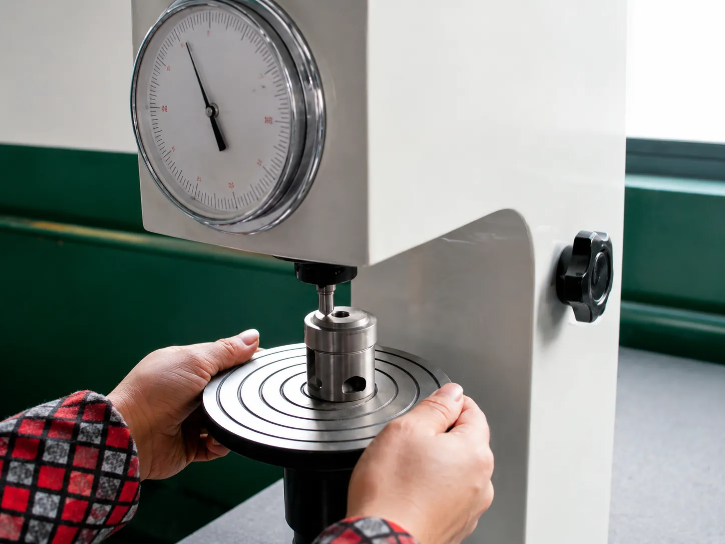 Valve hardness testing for material condition verification