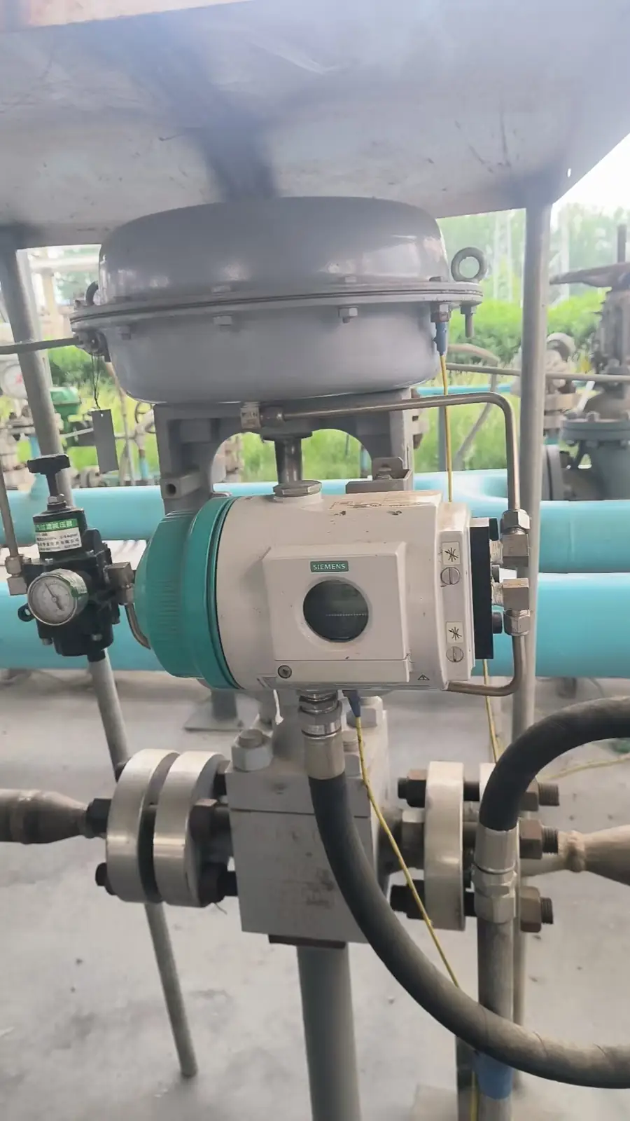 Siemens positioner on pneumatic control valve onsite service