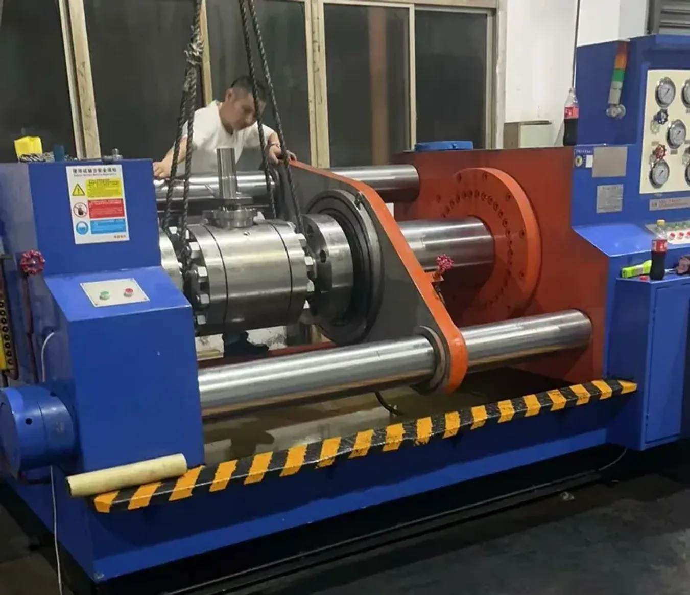 Globe valve shell pressure seat leakage and dimensional inspection records